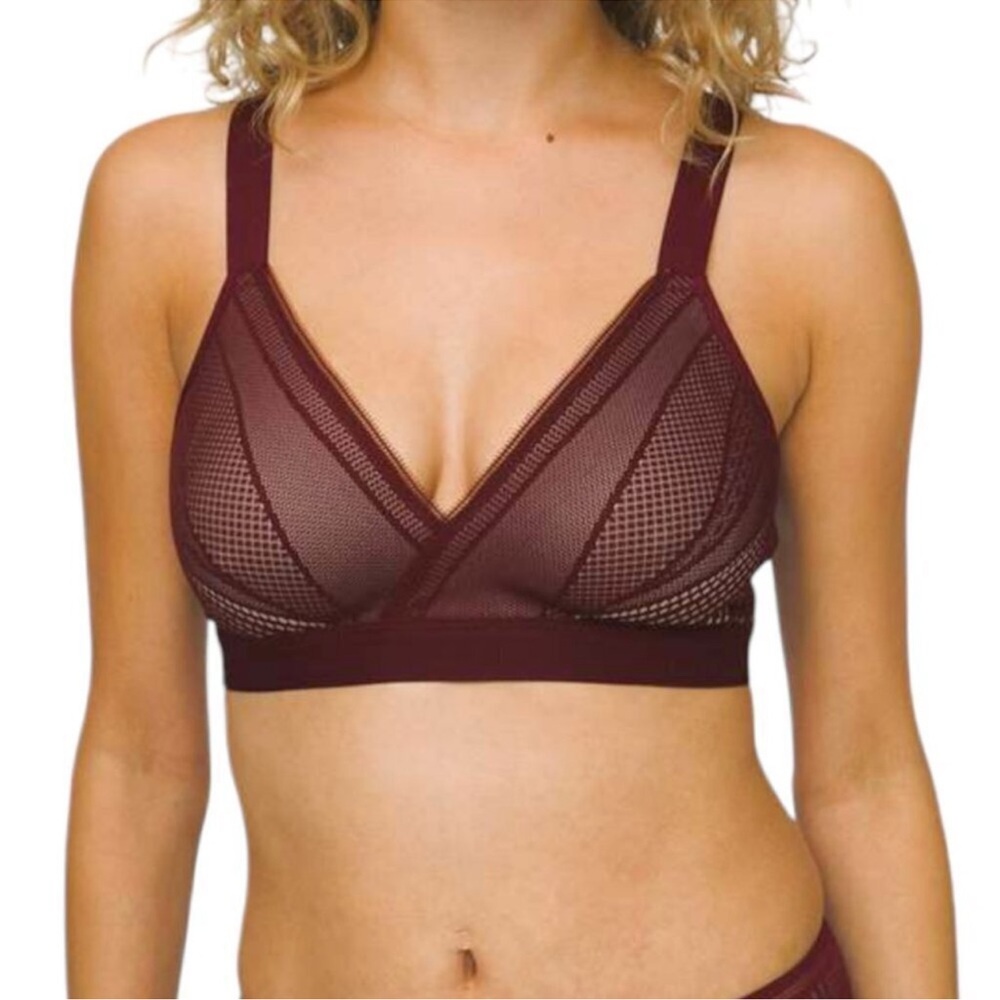 BUNDLE Lululemon yoga bra 32E (32DD)